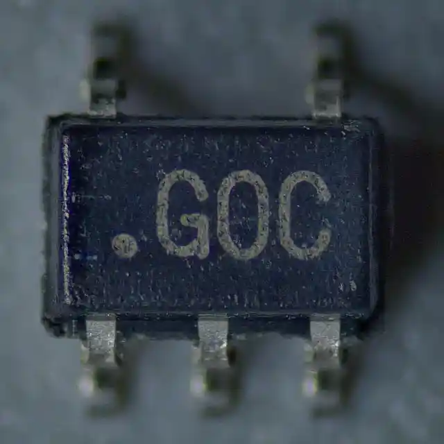 ADCMP600BKSZ-REEL7