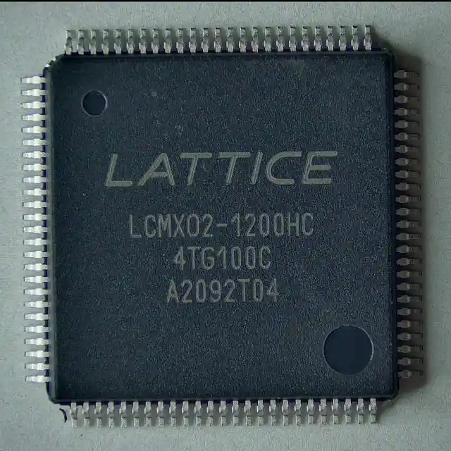 LCMXO2-1200HC-4TG100C
